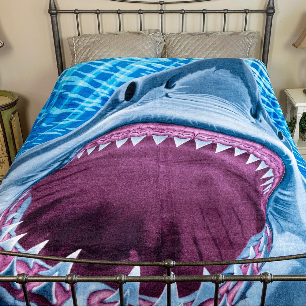 Dawhud Direct Great White Shark Super Soft Plush Fleece Throw Blanket